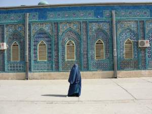 Burqa,_Shrine_of_Hazrat_Ali_or_The_blue_mosque